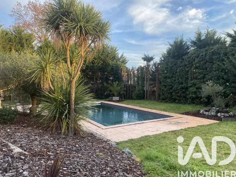 Maison - 133 m² - 6 pièces