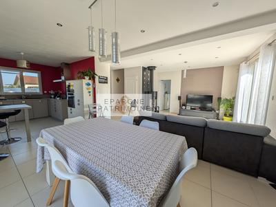 Maison - 111 m² - 5 pièces