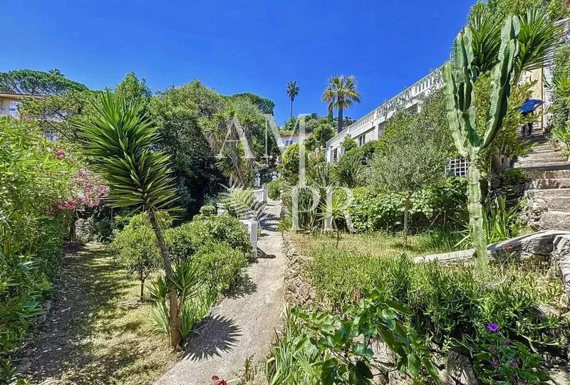 Villa - 230 m² - 9 pièces