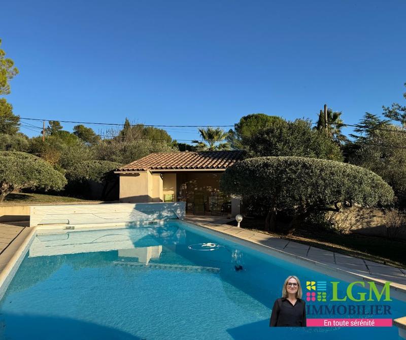 Maison - 161 m² - 6 pièces