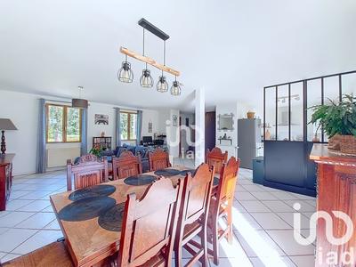 Maison - 96 m² - 5 pièces