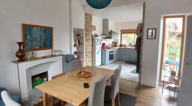 Maison - 94 m² - 5 pièces