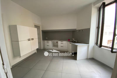 Appartement - 110 m² - 3 pièces