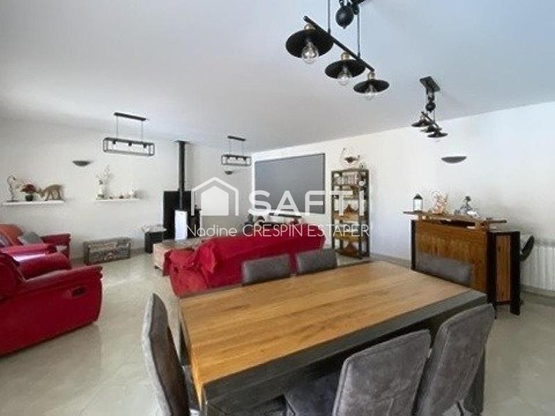 Maison - 200 m² - 7 pièces