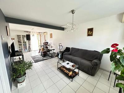 Maison - 111 m² - 6 pièces