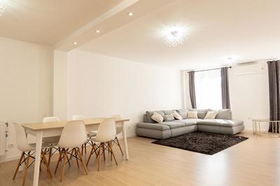 Maison - 212 m² - 8 pièces