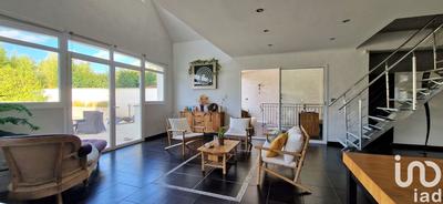 Maison - 240 m² - 7 pièces