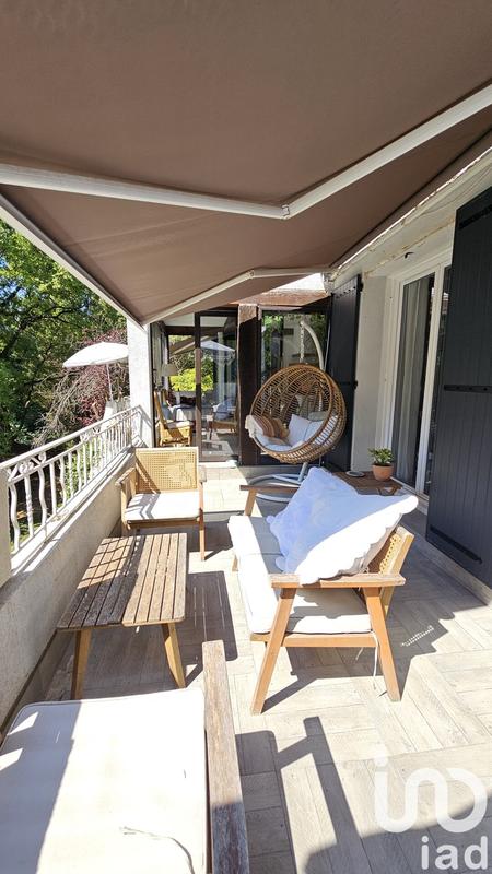 Maison - 204 m² - 6 pièces