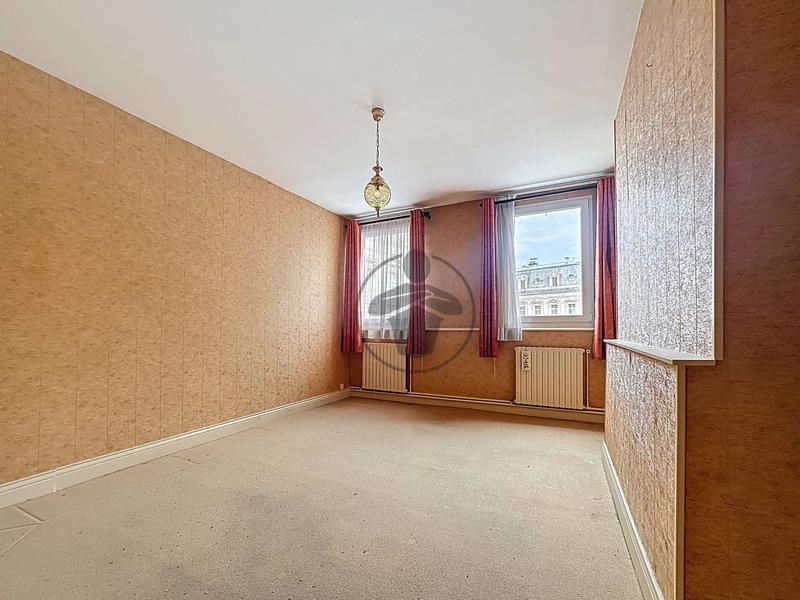 Maison - 435 m² - 22 pièces