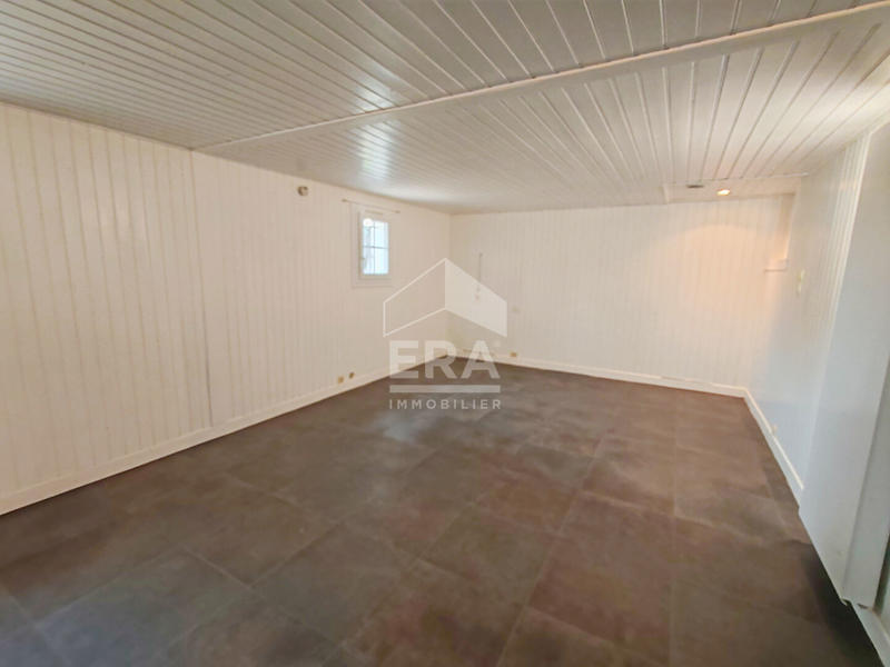 Maison - 196 m² - 7 pièces