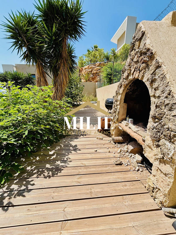 Appartement - 96 m² - 4 pièces