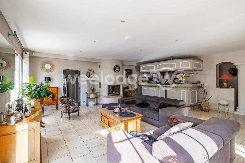 Villa - 205 m² - 7 pièces