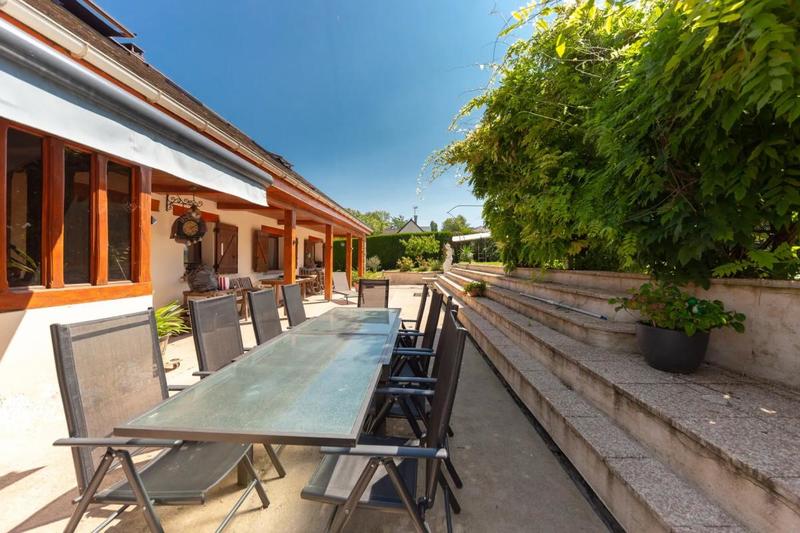 Maison - 260 m² - 6 pièces