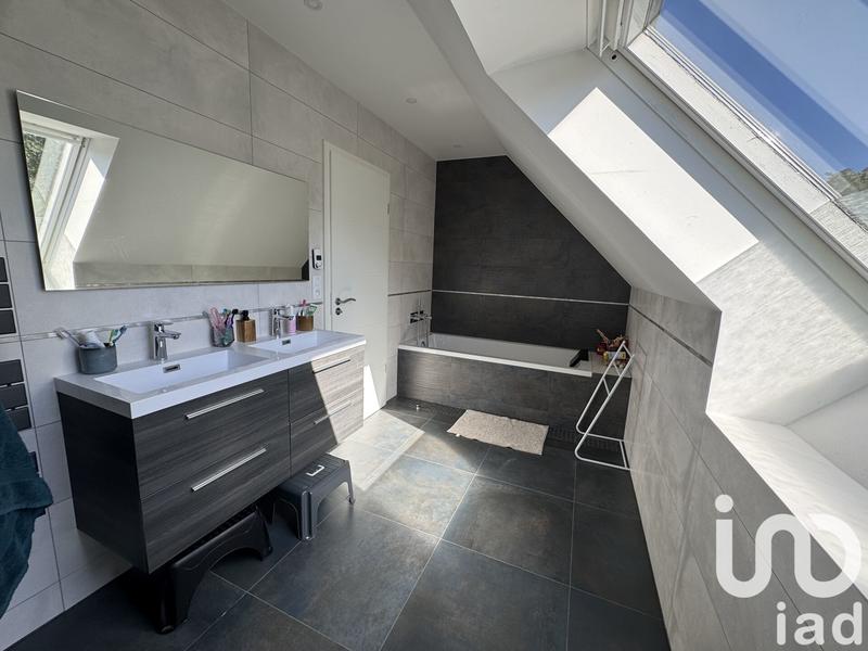 Maison - 191 m² - 7 pièces