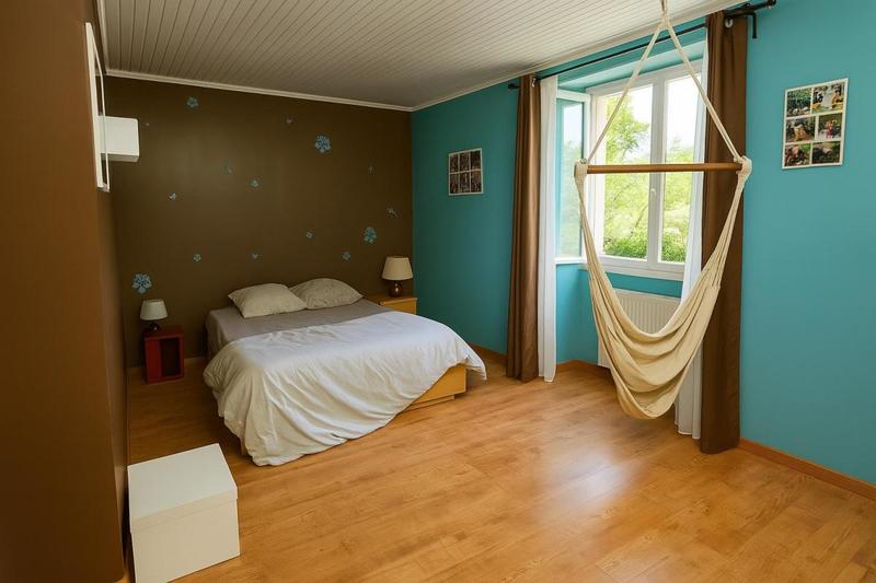 Propriété - 220 m² - 9 pièces