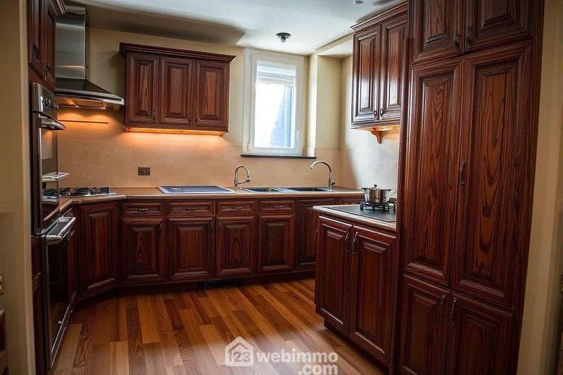 Maison de ville - 190 m² - 11 pièces