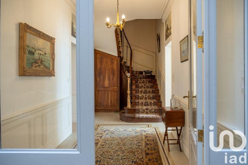 Maison - 422 m² - 10 pièces