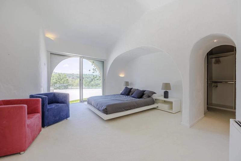 Maison - 540 m² - 10 pièces