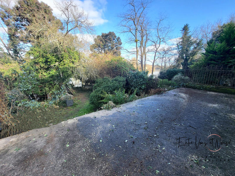 Maison - 336 m² - 8 pièces