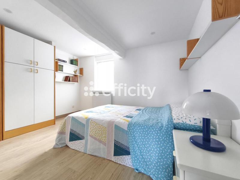 Maison - 176 m² - 9 pièces