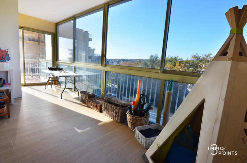 Appartement - 81 m² - 3 pièces