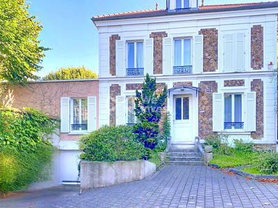 Maison - 183 m² - 7 pièces