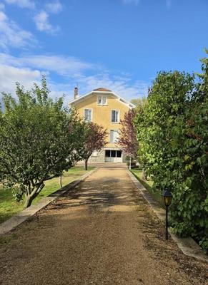 Maison - 226 m² - 9 pièces