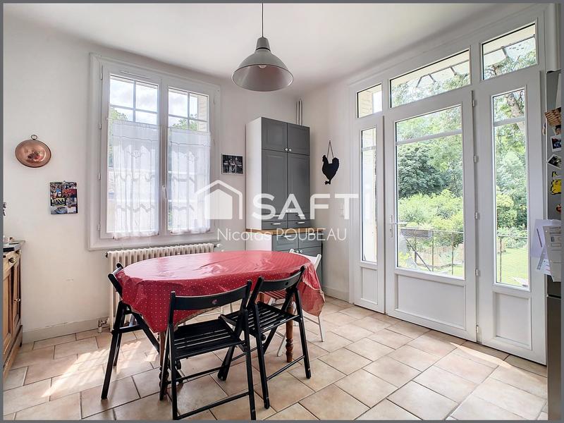 Maison - 240 m² - 9 pièces