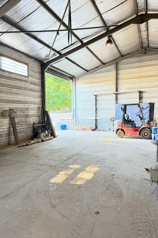 Maison - 400 m² - 3 pièces