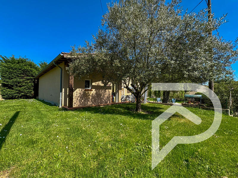 Maison - 187 m² - 11 pièces