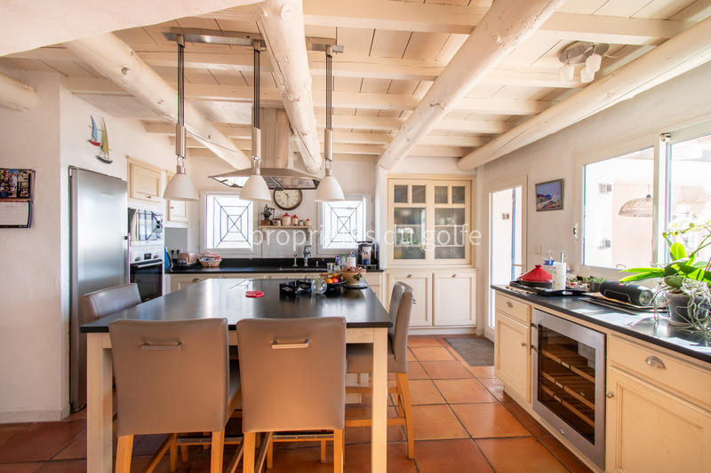 Maison - 209 m² - 8 pièces