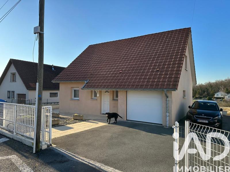 Maison - 105 m² - 5 pièces