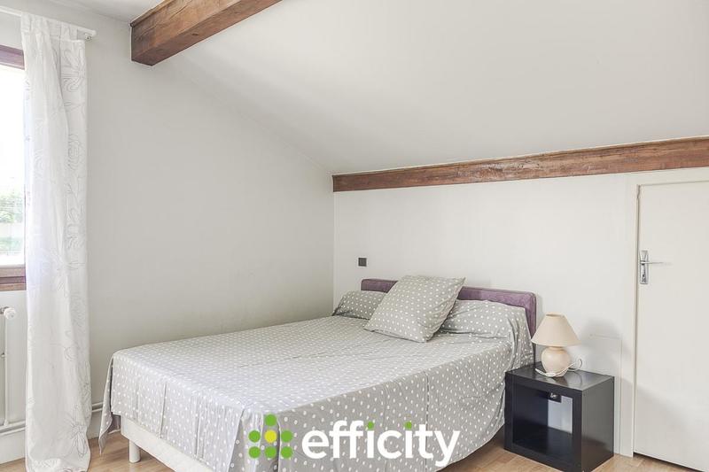 Maison - 215 m² - 7 pièces