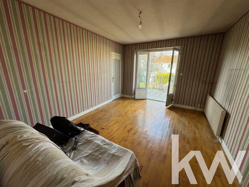 Maison - 268 m² - 9 pièces