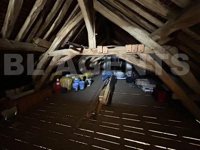 Grange - 100 m² - 1 pièce