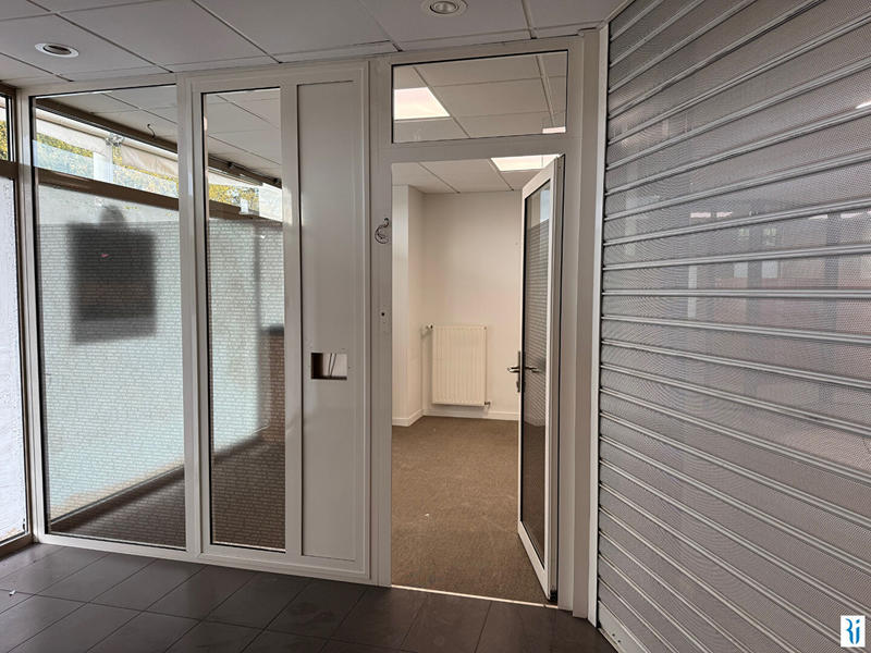 Local d'activité / Entrepôt - 140 m²