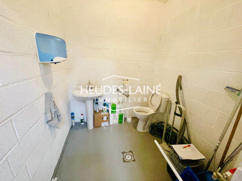 Local d'activités - 360 m² - 3 pièces