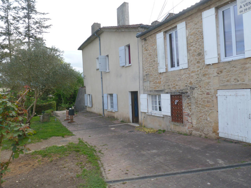 Maison - 336 m² - 8 pièces