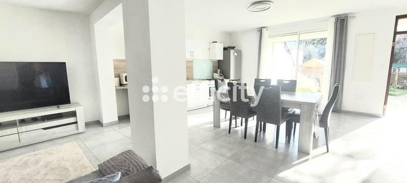 Maison - 79 m² - 3 pièces