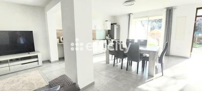 Maison - 79 m² - 3 pièces