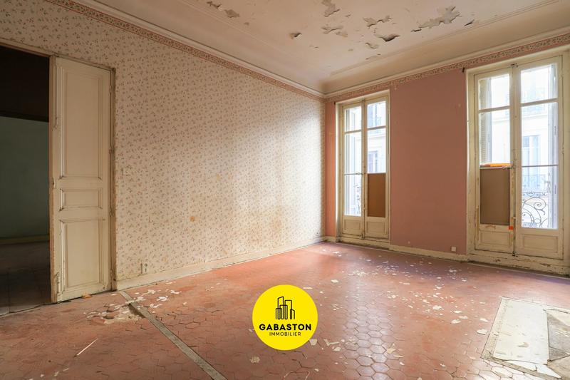 Appartement - 105 m² - 5 pièces