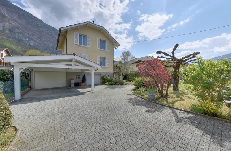 Maison - 251 m² - 6 pièces