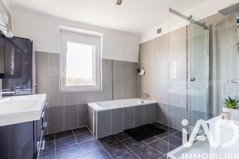 Maison - 115 m² - 6 pièces