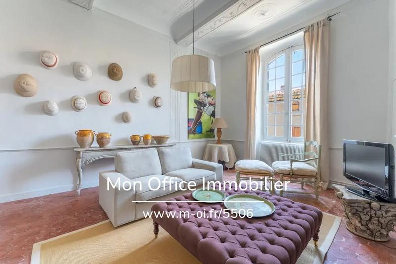 Demeure - 250 m² - 8 pièces