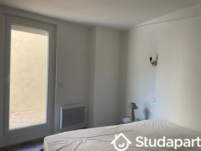 Chambre - 9 m² - 1 pièce