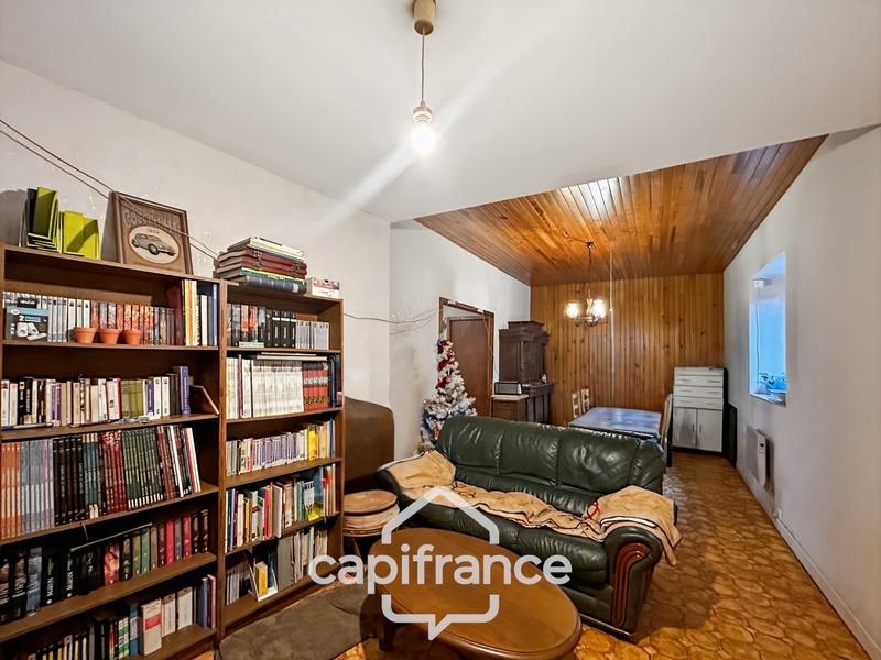 Maison - 220 m² - 10 pièces