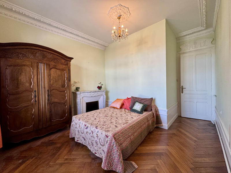 Appartement - 122 m² - 5 pièces