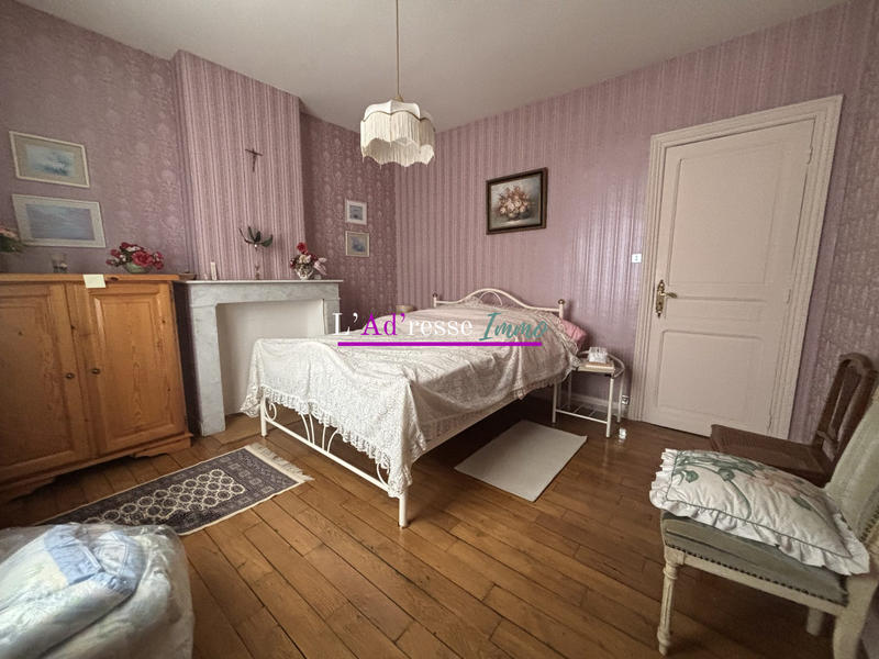 Maison traditionnelle - 238 m² - 7 pièces