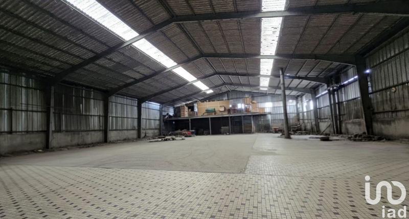 Local commercial - 1 765 m²