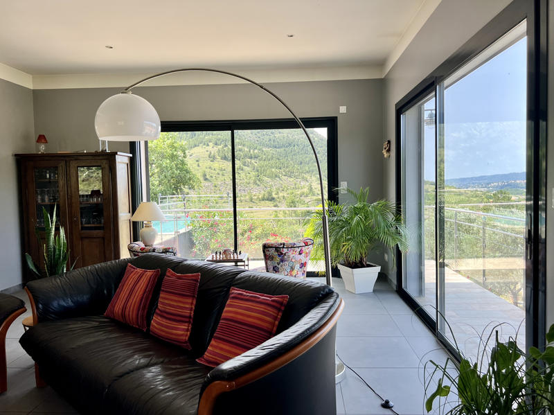 Maison - 159 m² - 5 pièces